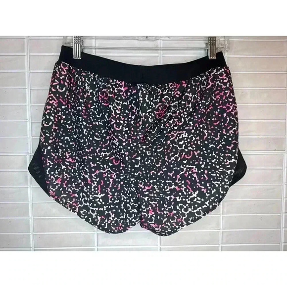 Under Armour Running Shorts - Women’s Medium - Picture 4 of 5